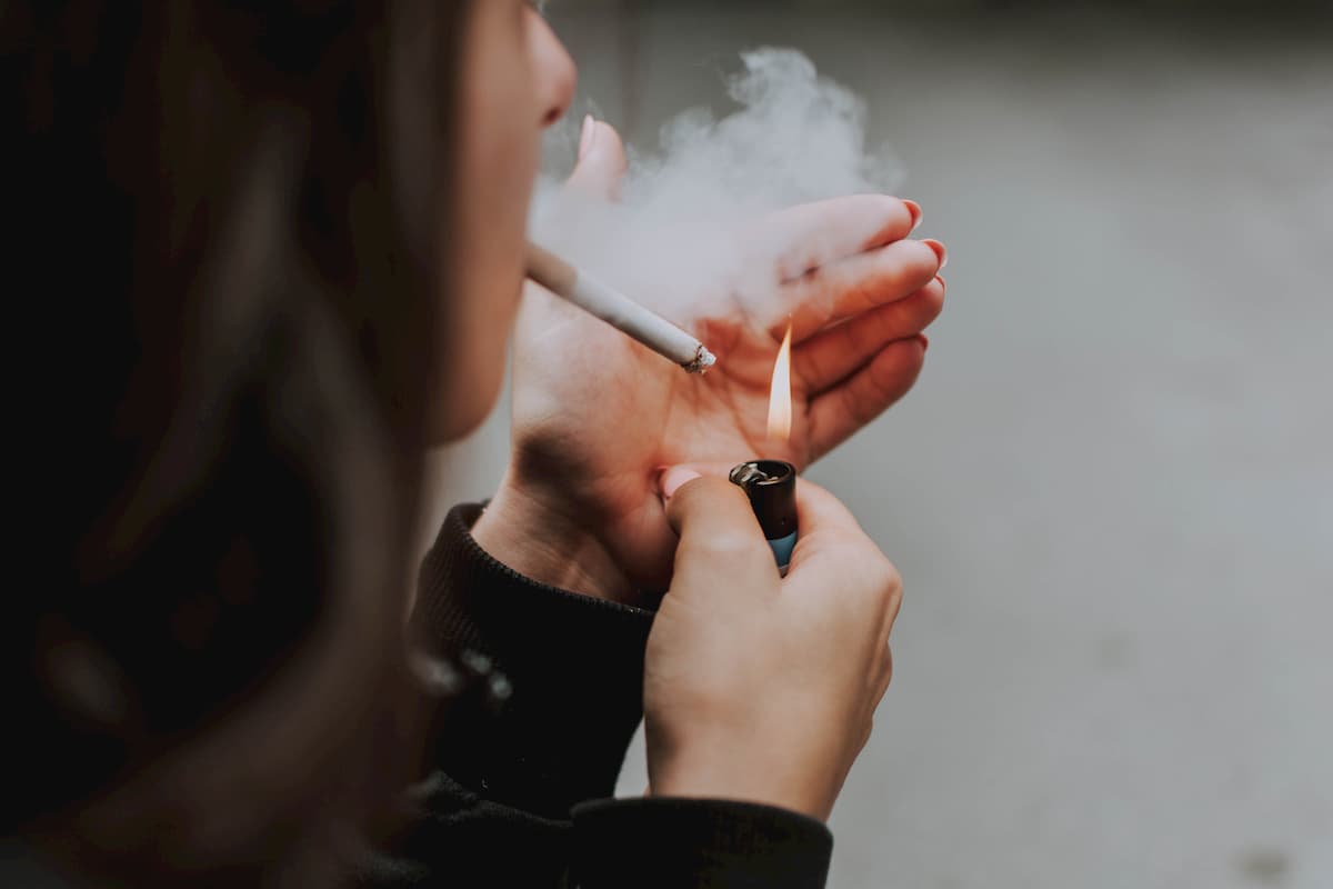 Rūkantieji susiduria su 3 kartus didesne priešlaikinės mirties rizika